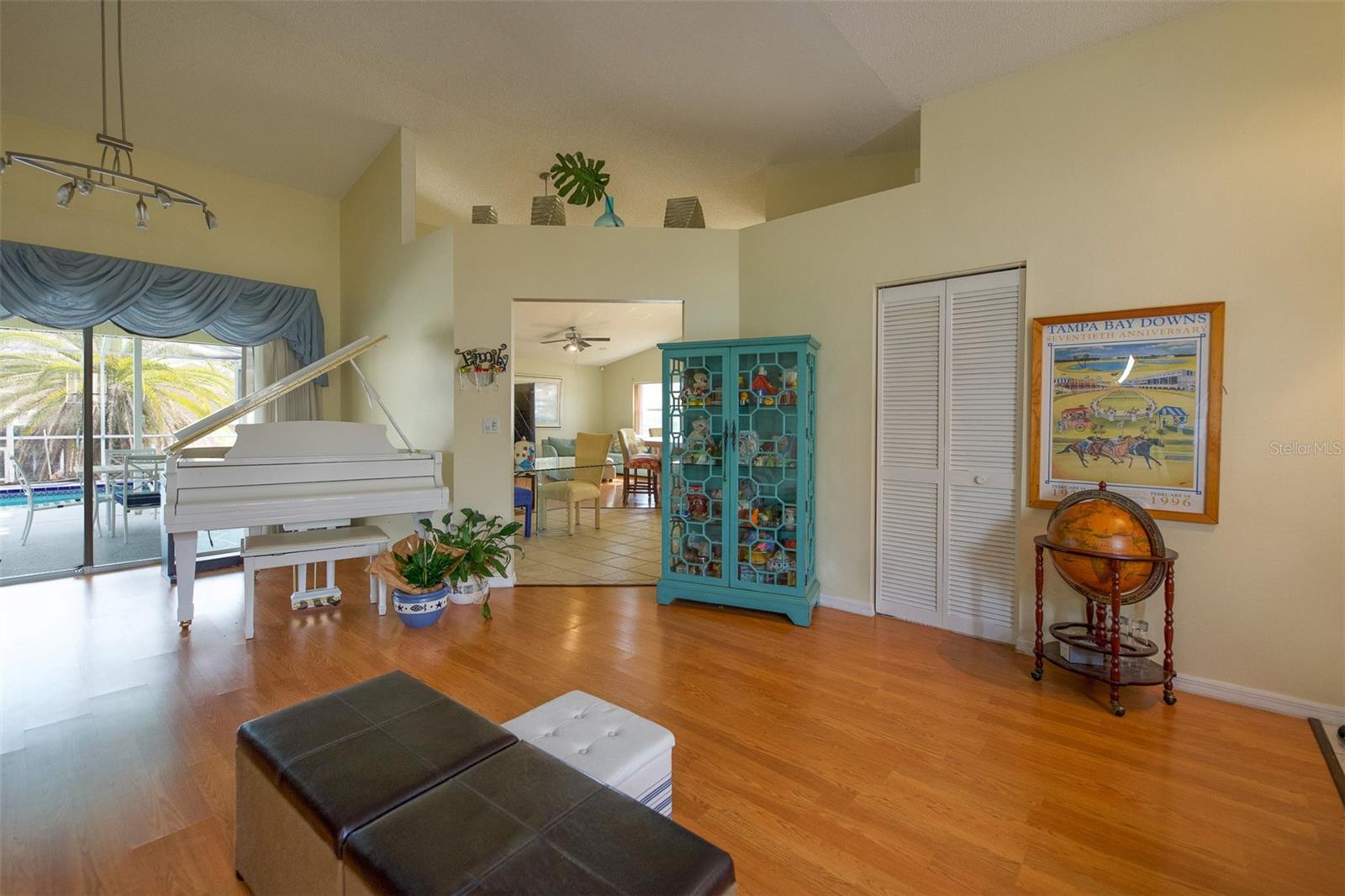 REGENCY OAKS - Residential