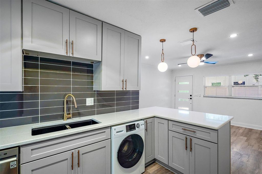 Photo of 779 12th Ave N, St Petersburg, FL 33704 (MLS # TB8493070)