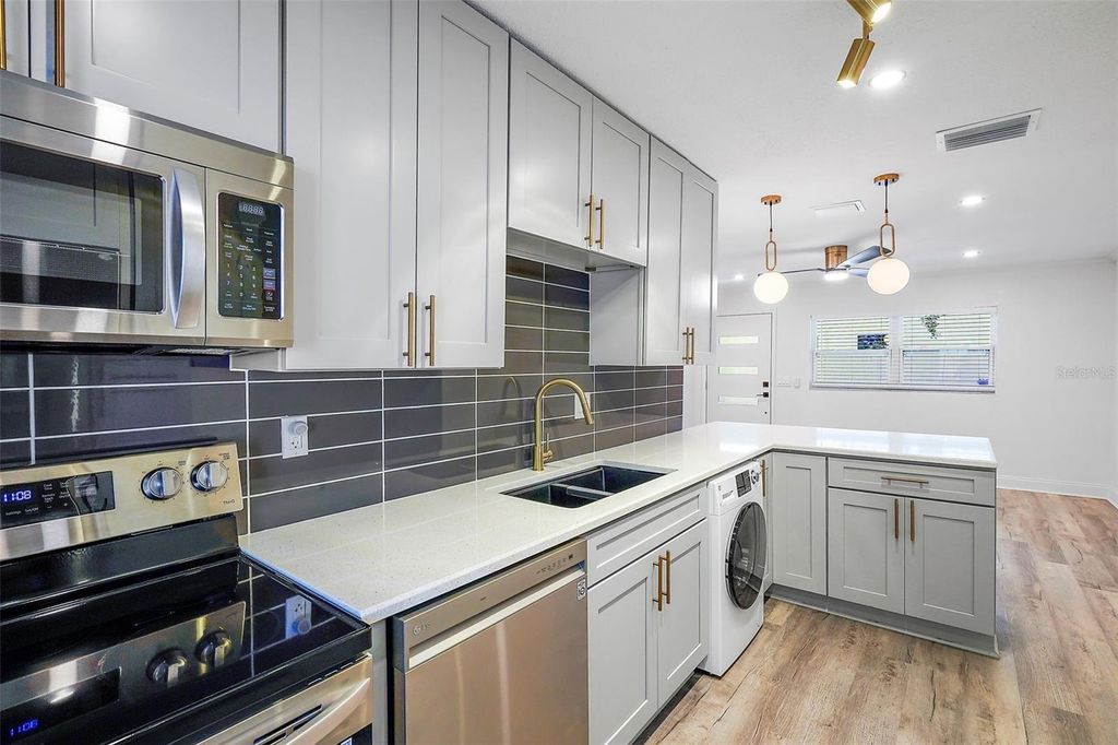 Photo of 779 12th Ave N, St Petersburg, FL 33704 (MLS # TB8493070)