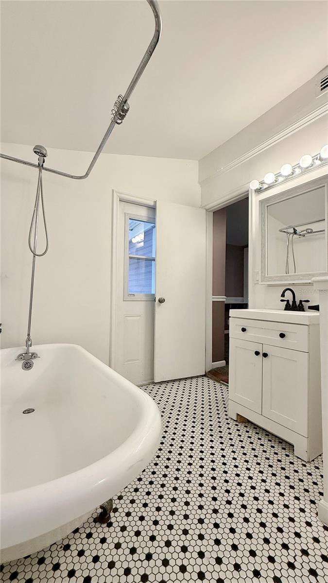 ACREAGE & UNREC - Residential