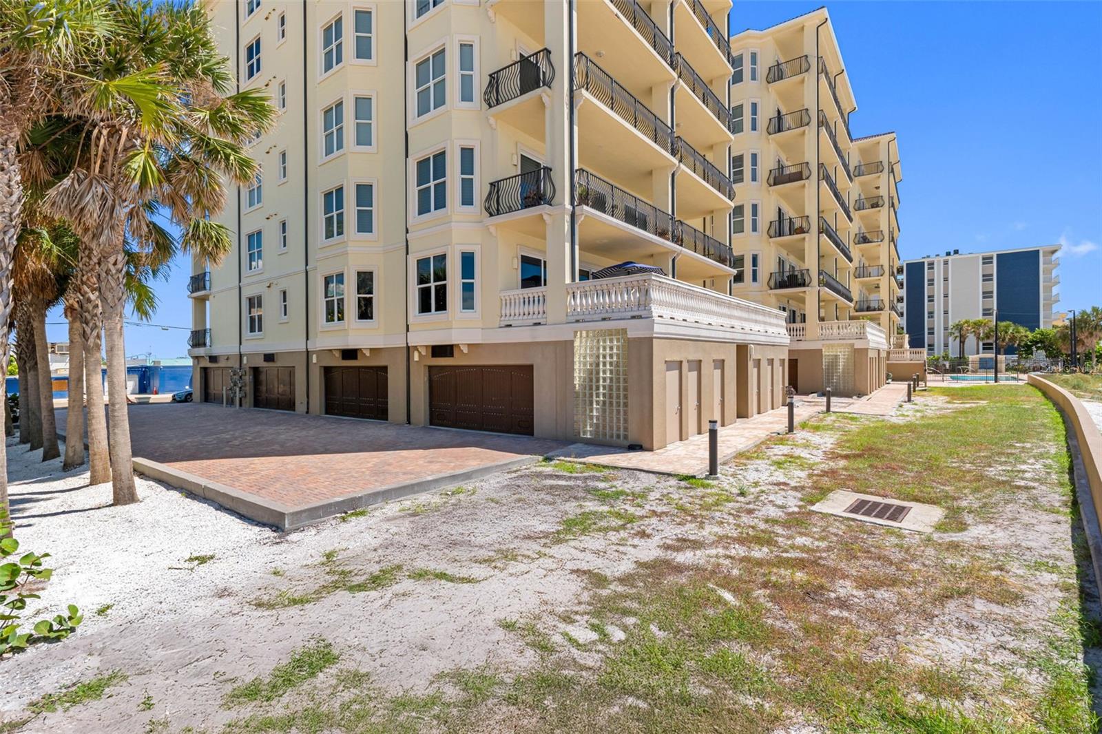 BELLARTE ON THE GULF CONDO RESIDENCE - Residential
