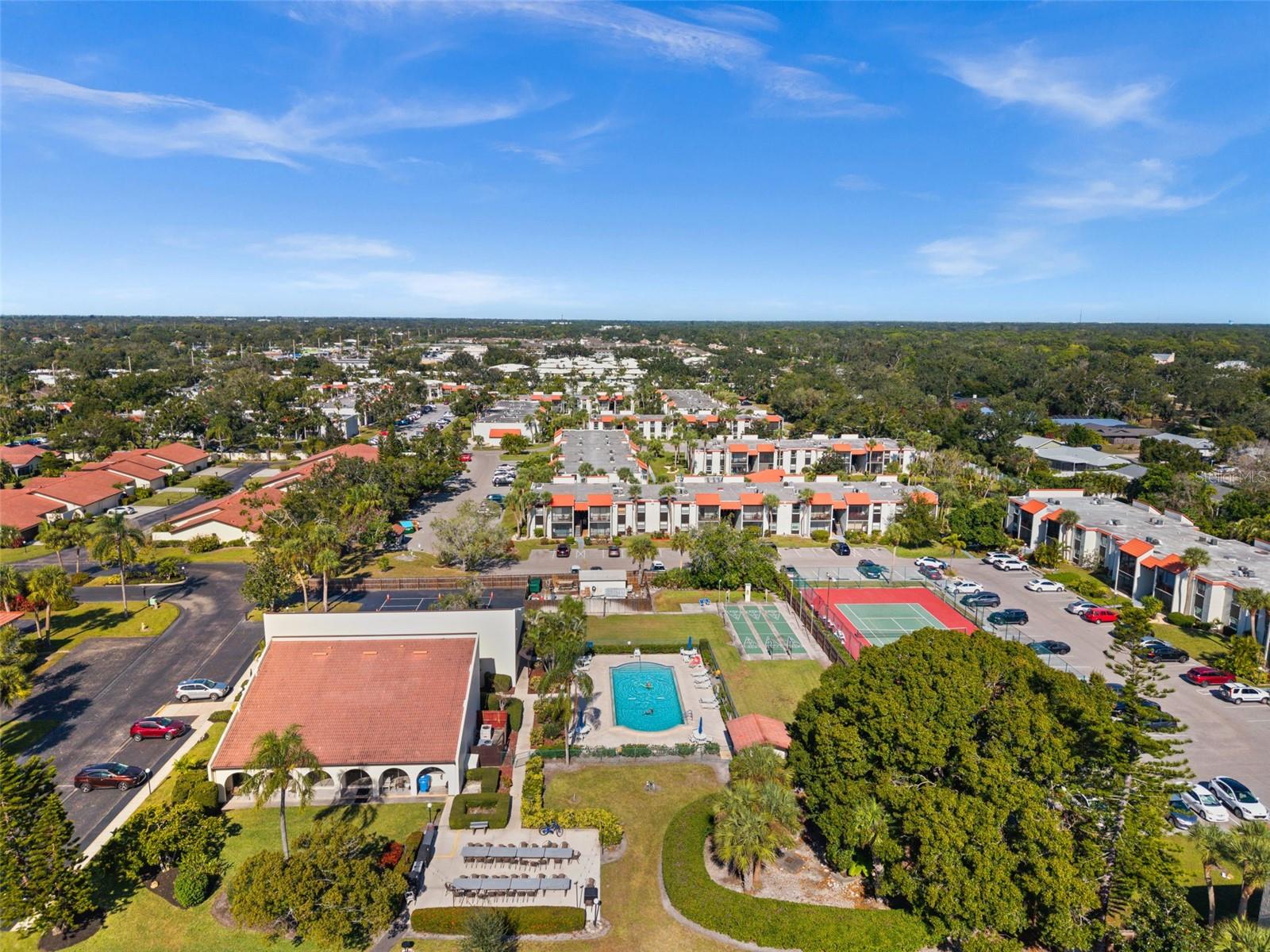 VILLAGE PLAZA SEC 6 - Residential