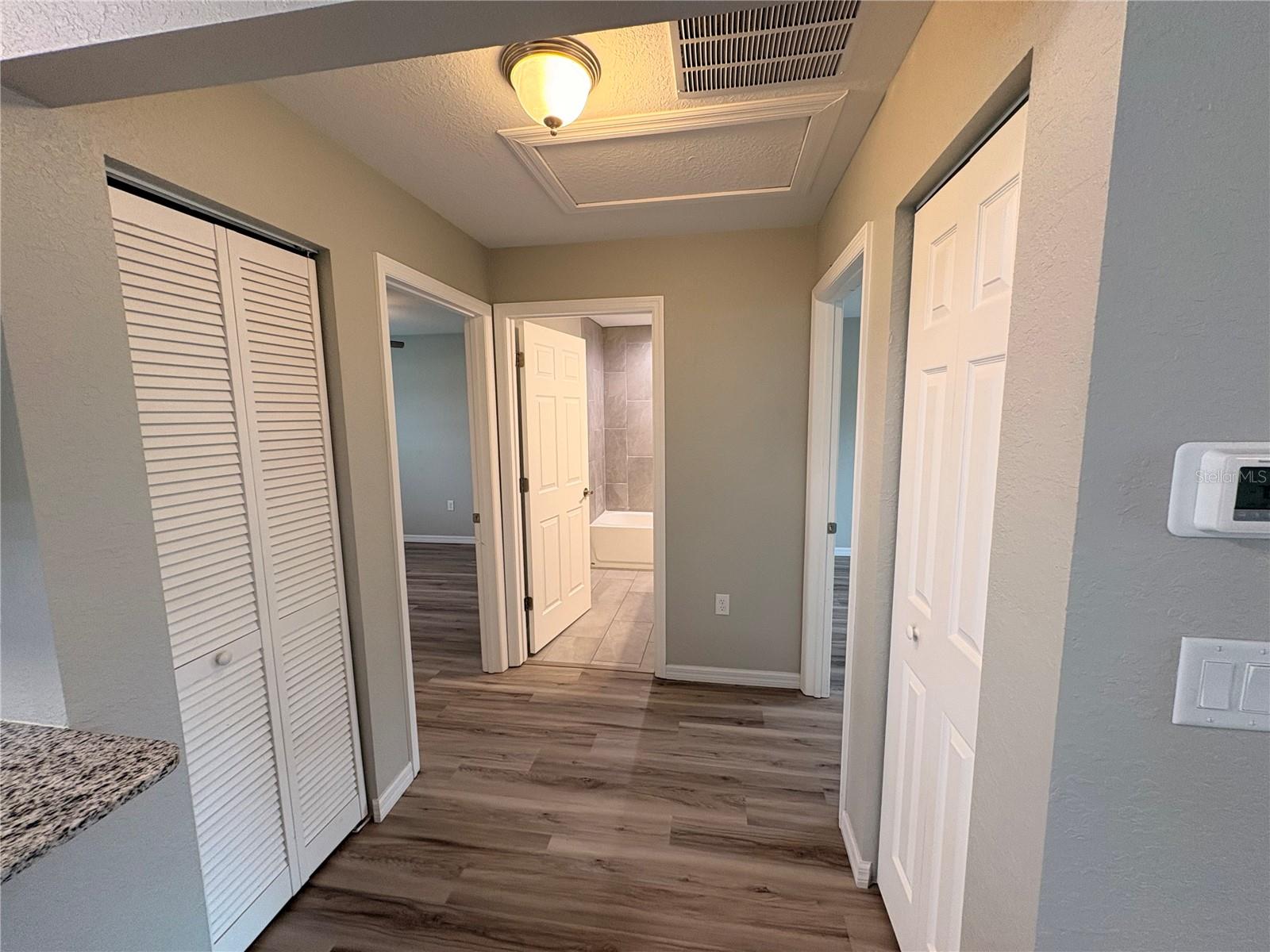 SILVER SPRINGS SHORES - Residential