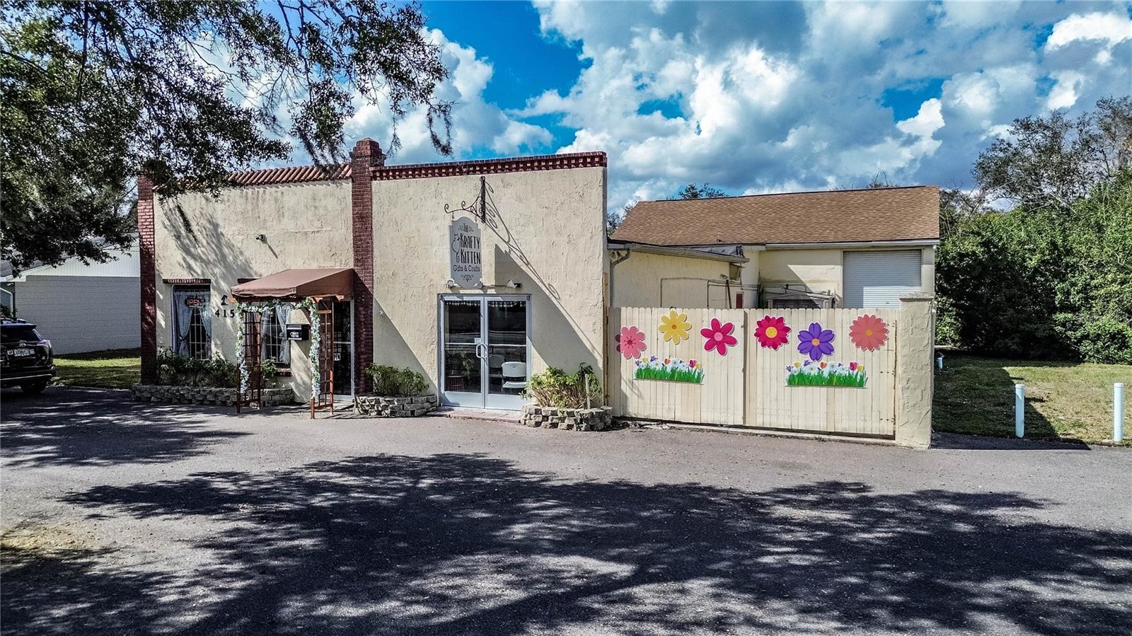 415 N SCENIC HIGHWAY