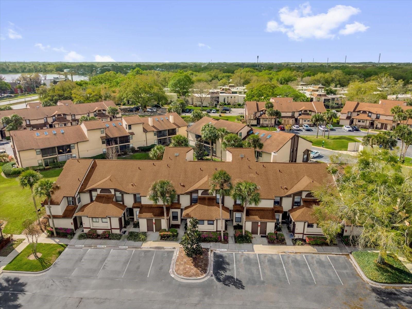 CLUB VILLAS AT WIMBLEDON PARK PH 02 - Residential