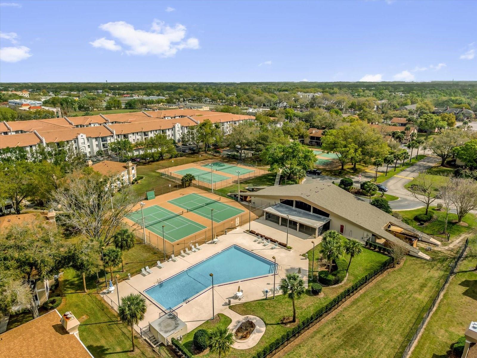 CLUB VILLAS AT WIMBLEDON PARK PH 02 - Residential