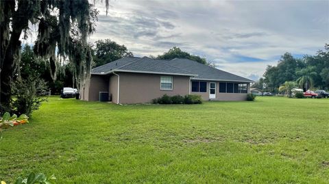 A home in LAKELAND