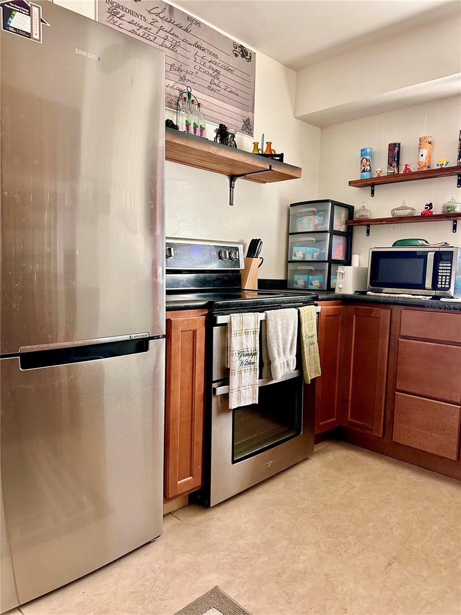 BEVERLY VILLAS CONDO - Residential Lease