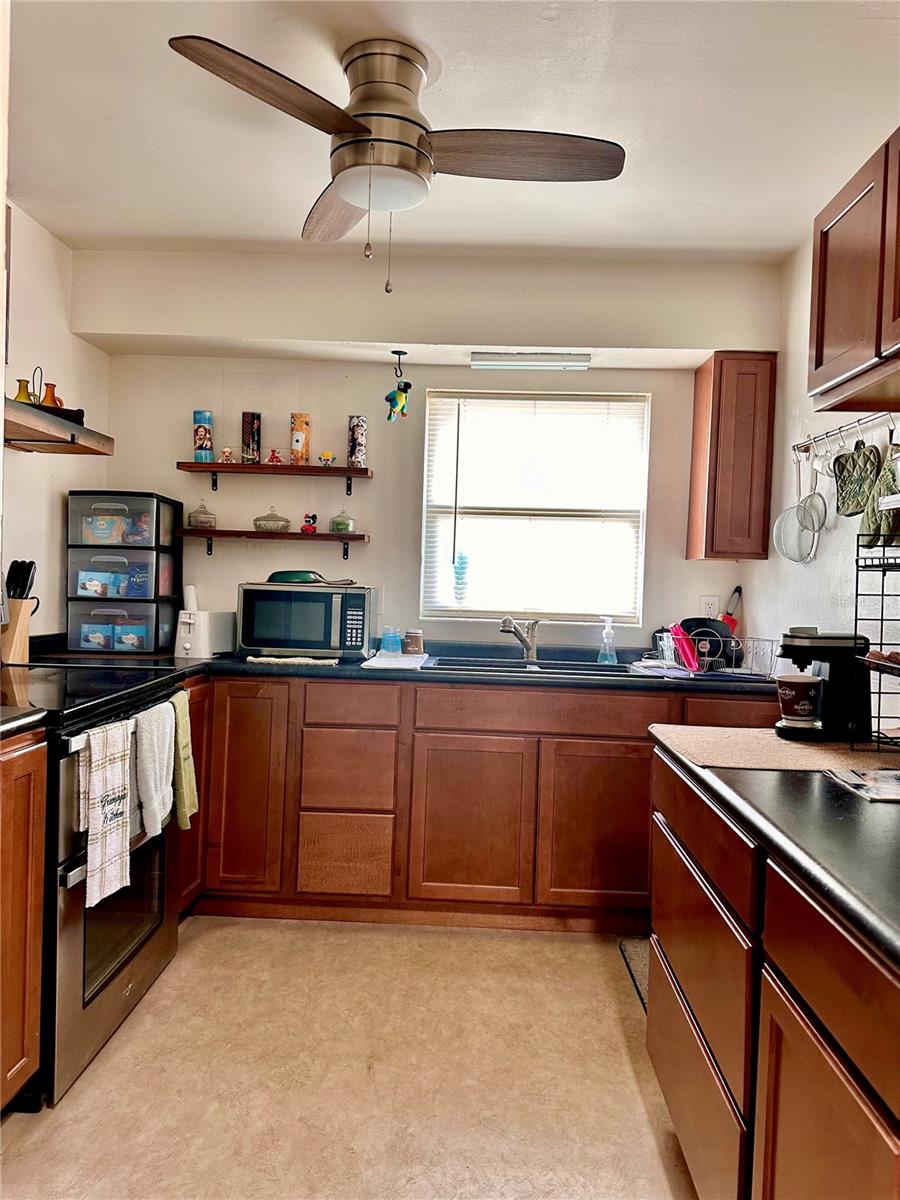 BEVERLY VILLAS CONDO - Residential Lease