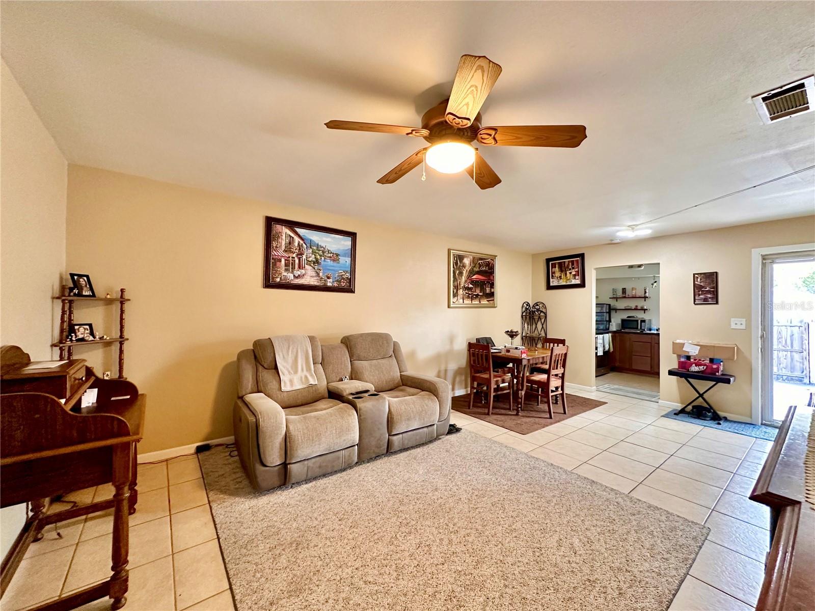 BEVERLY VILLAS CONDO - Residential Lease