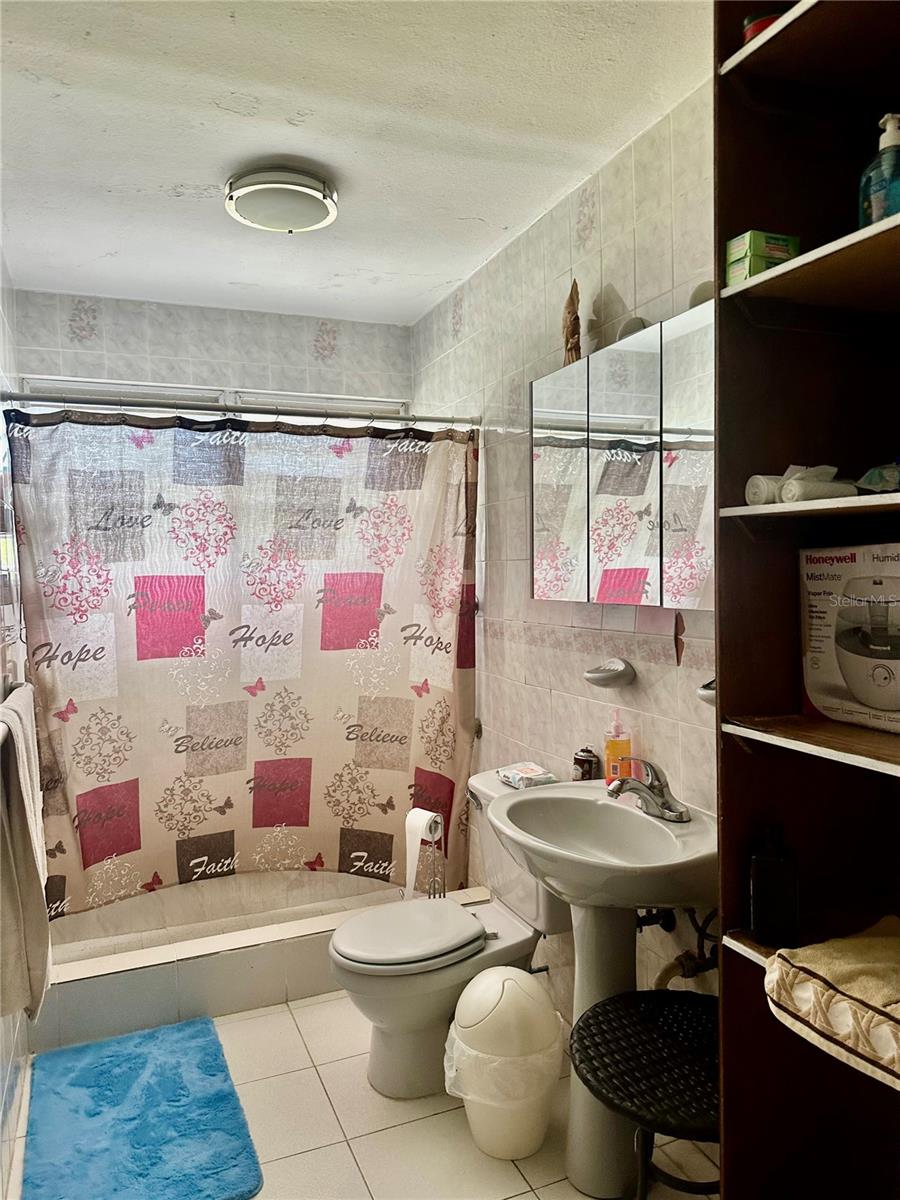 BARRIO CAROLA - Residential