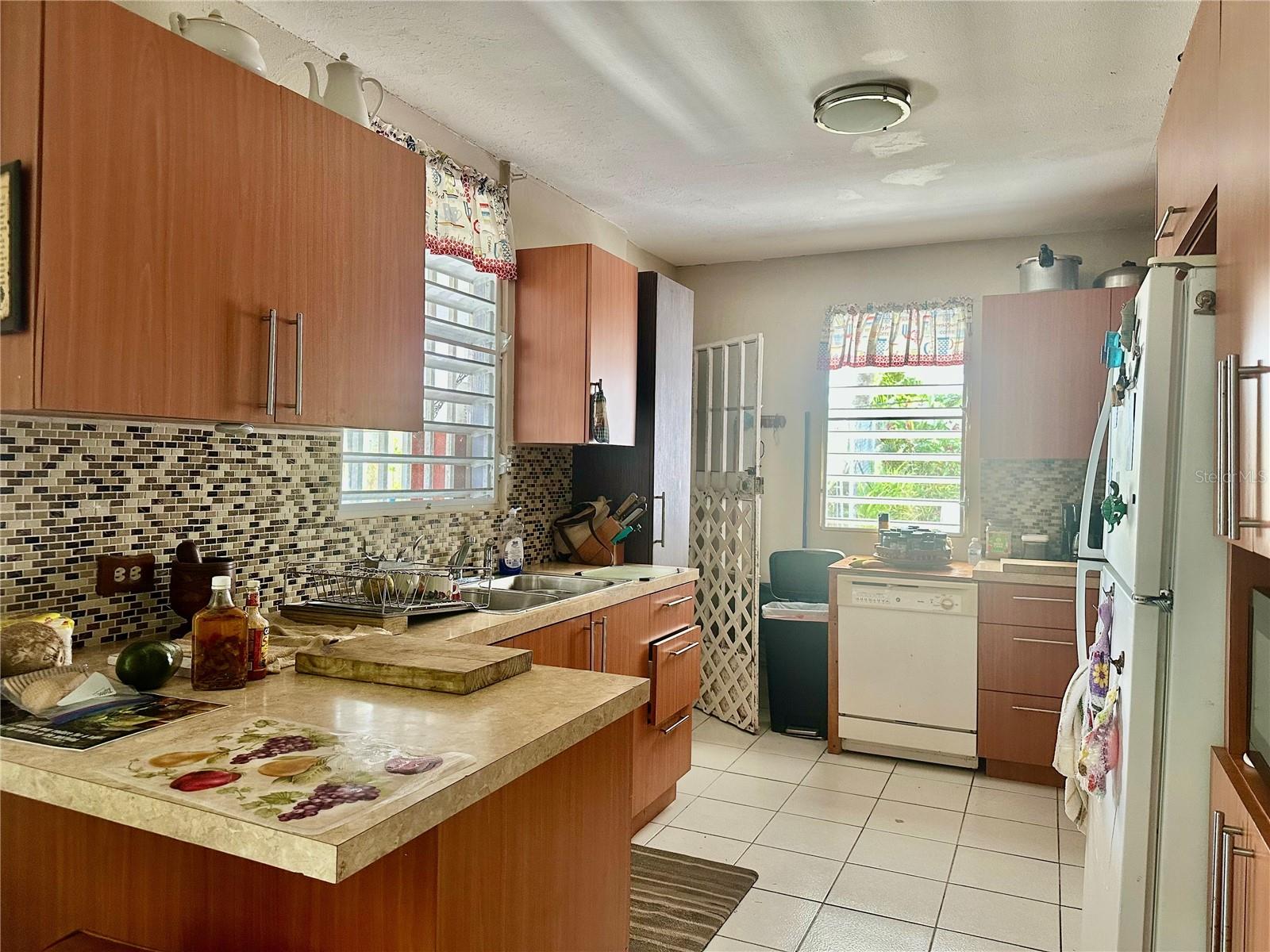 BARRIO CAROLA - Residential