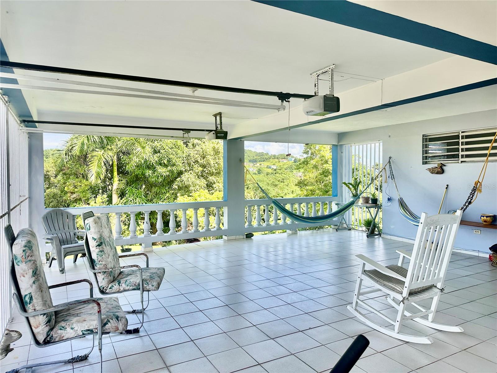 BARRIO CAROLA - Residential