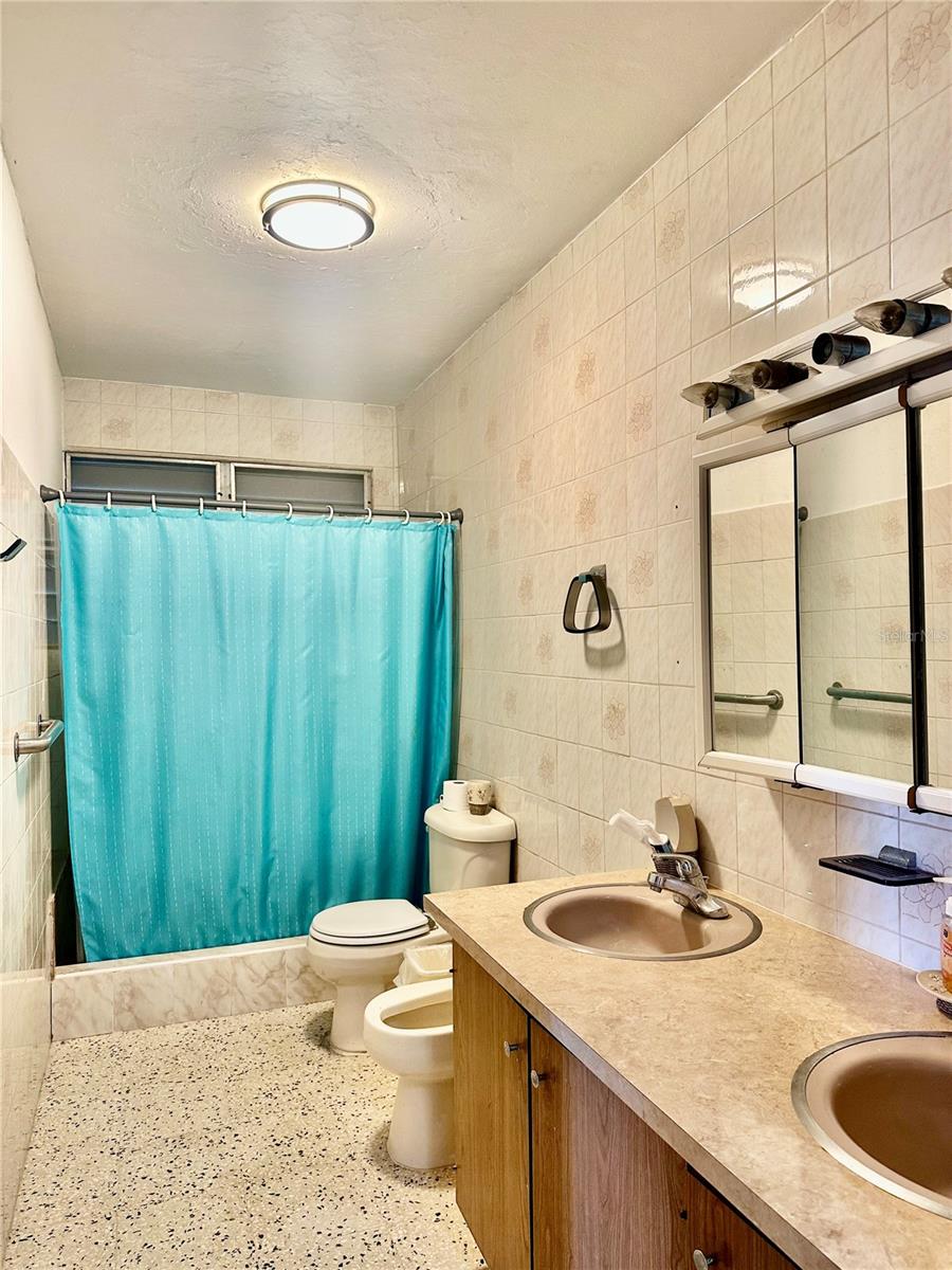 BARRIO CAROLA - Residential