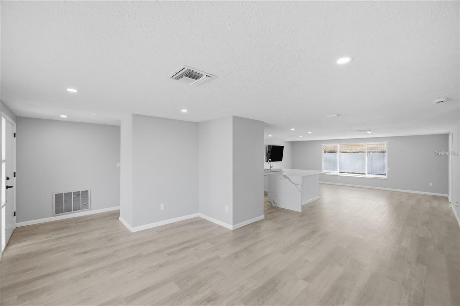 FLOR-A-MAR - Residential