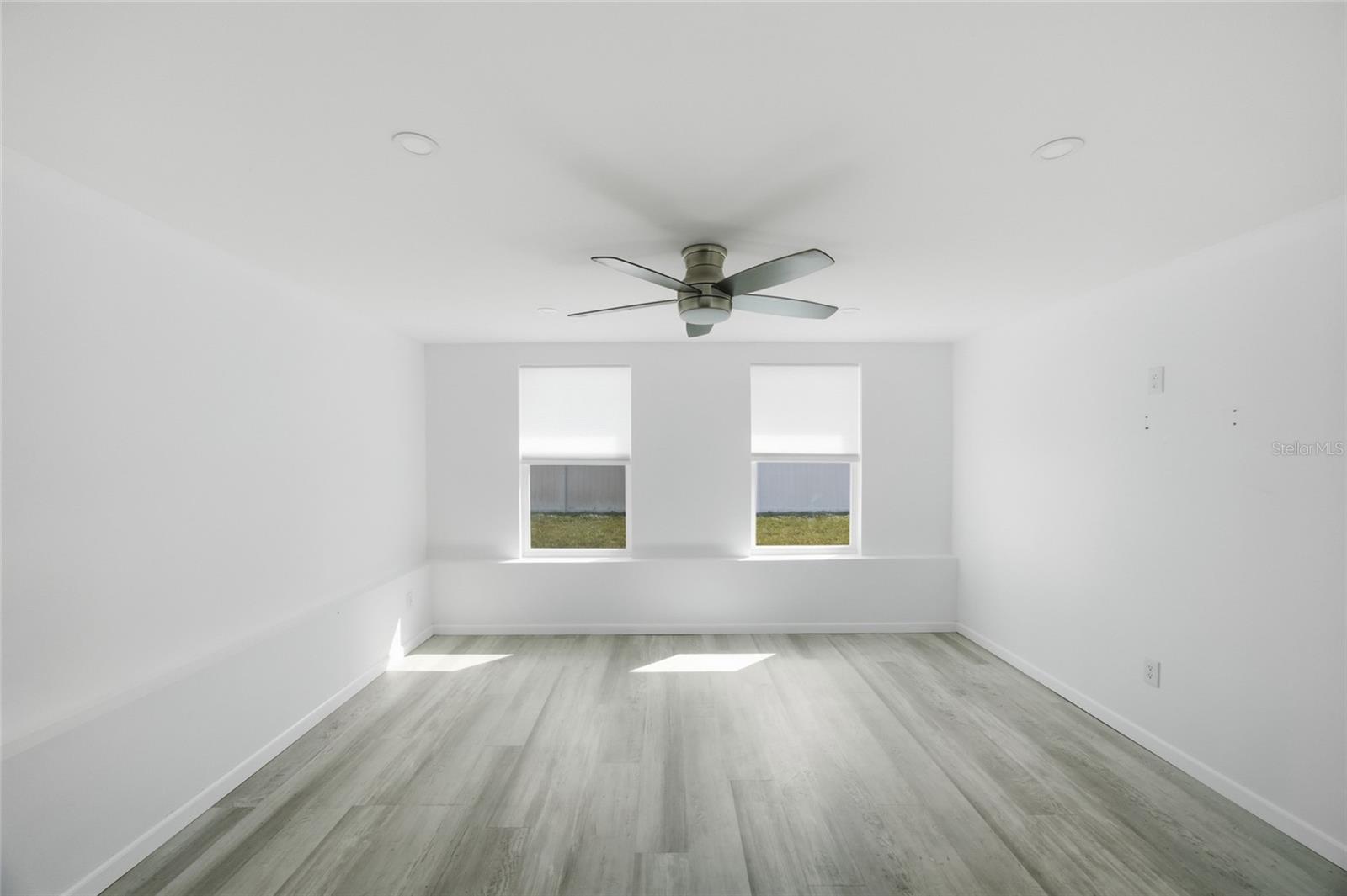 FLOR-A-MAR - Residential