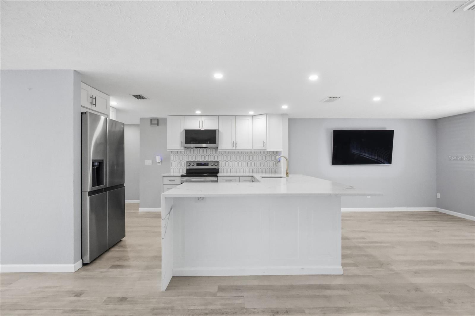 FLOR-A-MAR - Residential