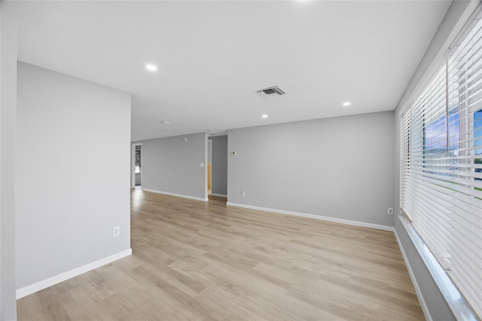 FLOR-A-MAR - Residential