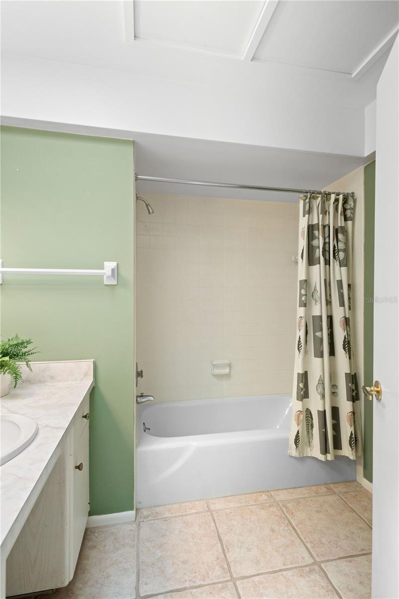 SOUTH GATE VILLAGE GREEN 10 - Residential