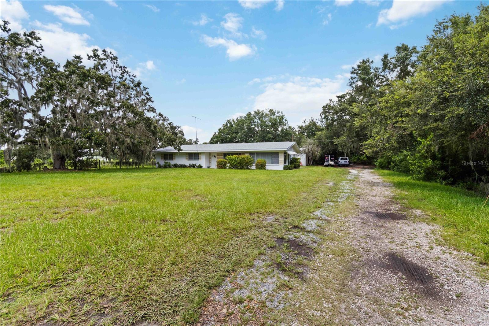 11880 US HIGHWAY 301 N