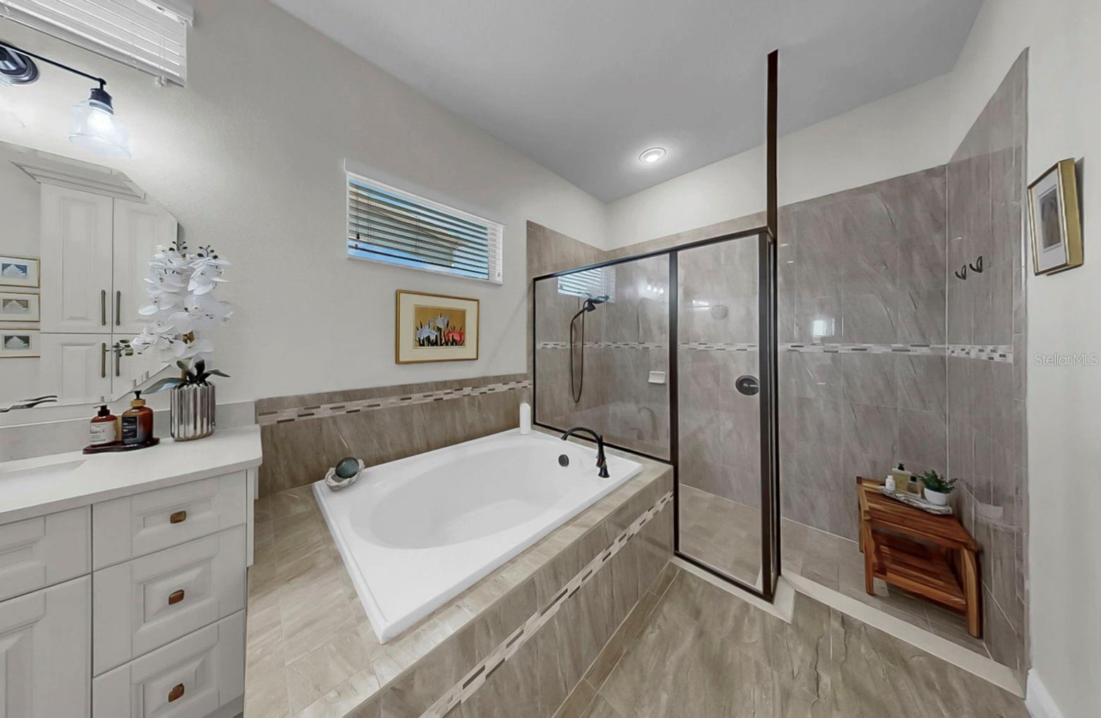 LUCAYA LAKE CLUB PH 1A - Residential