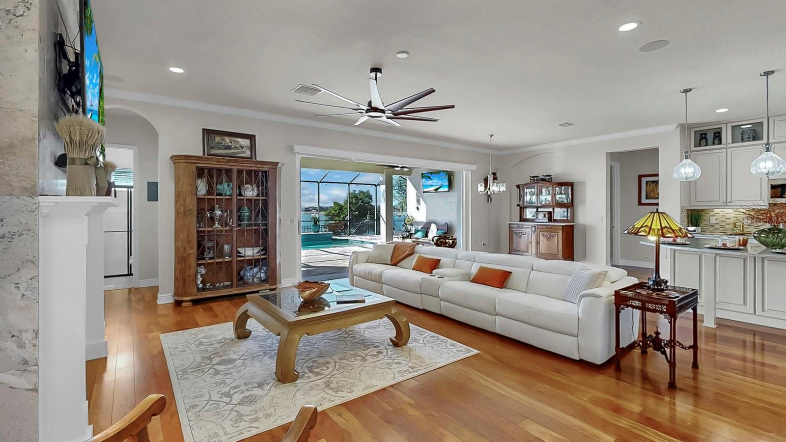 LUCAYA LAKE CLUB PH 1A - Residential