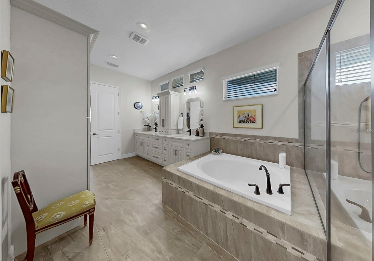 LUCAYA LAKE CLUB PH 1A - Residential