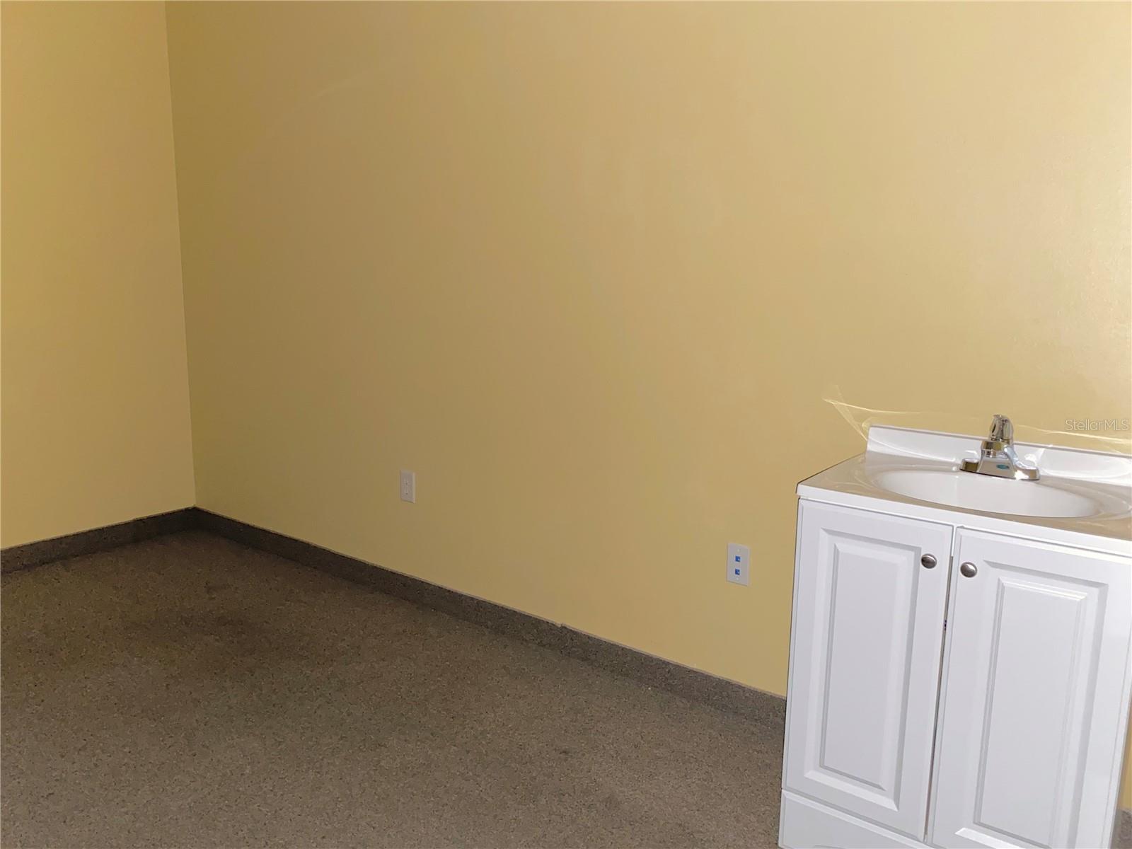 VILLAGES OF SUMTER - Commercial Lease