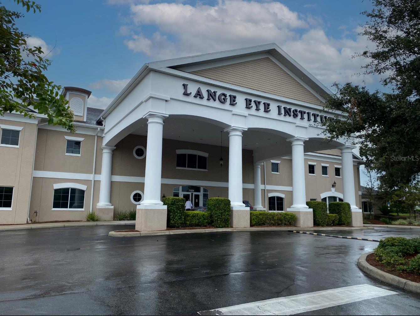 VILLAGES OF SUMTER - Commercial Lease