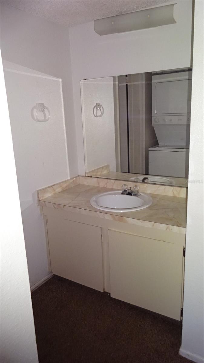 SILVER DOWNS - Residential Lease