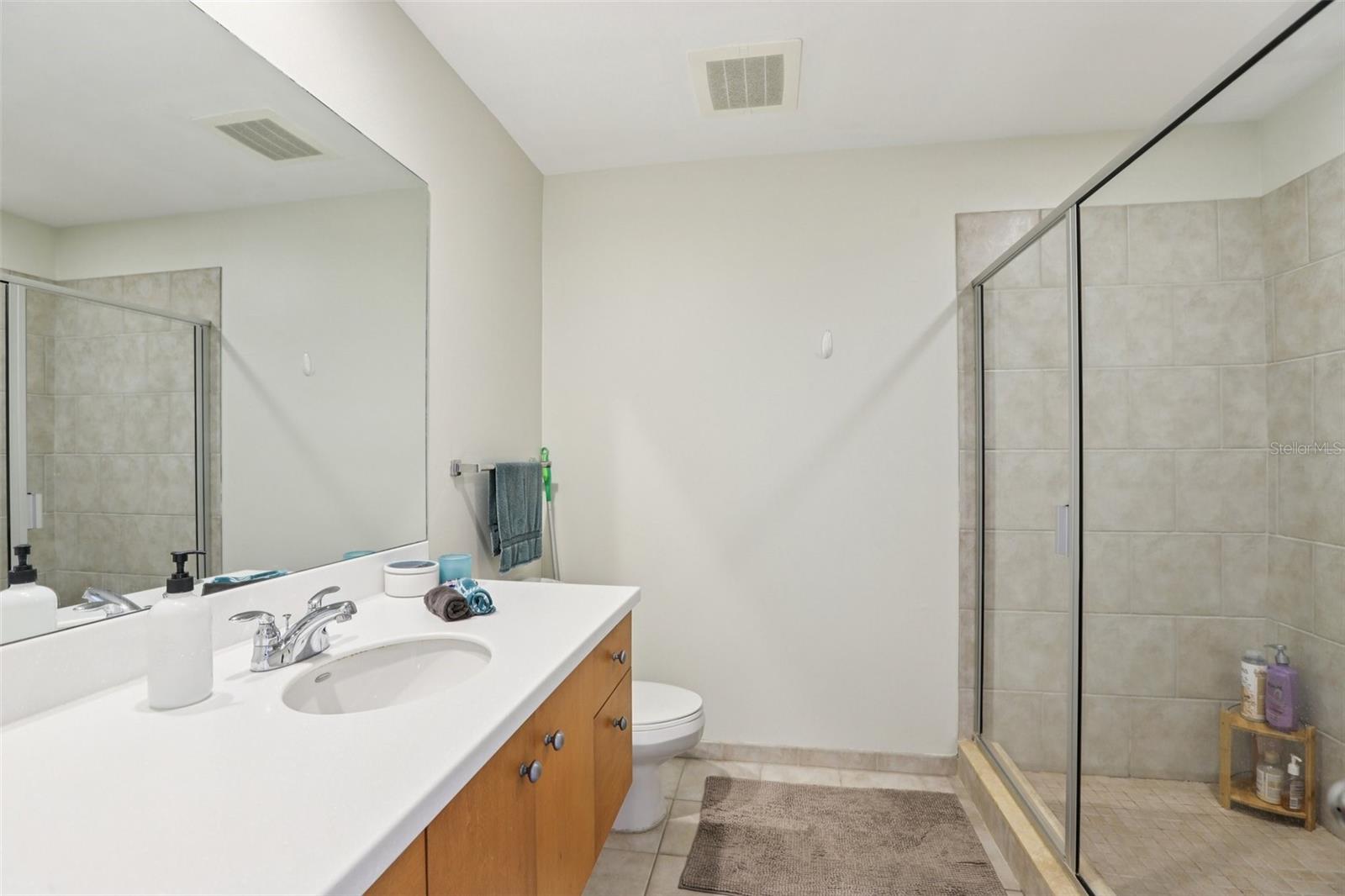 GRAND CENTRAL AT KENNEDY RESID - Residential