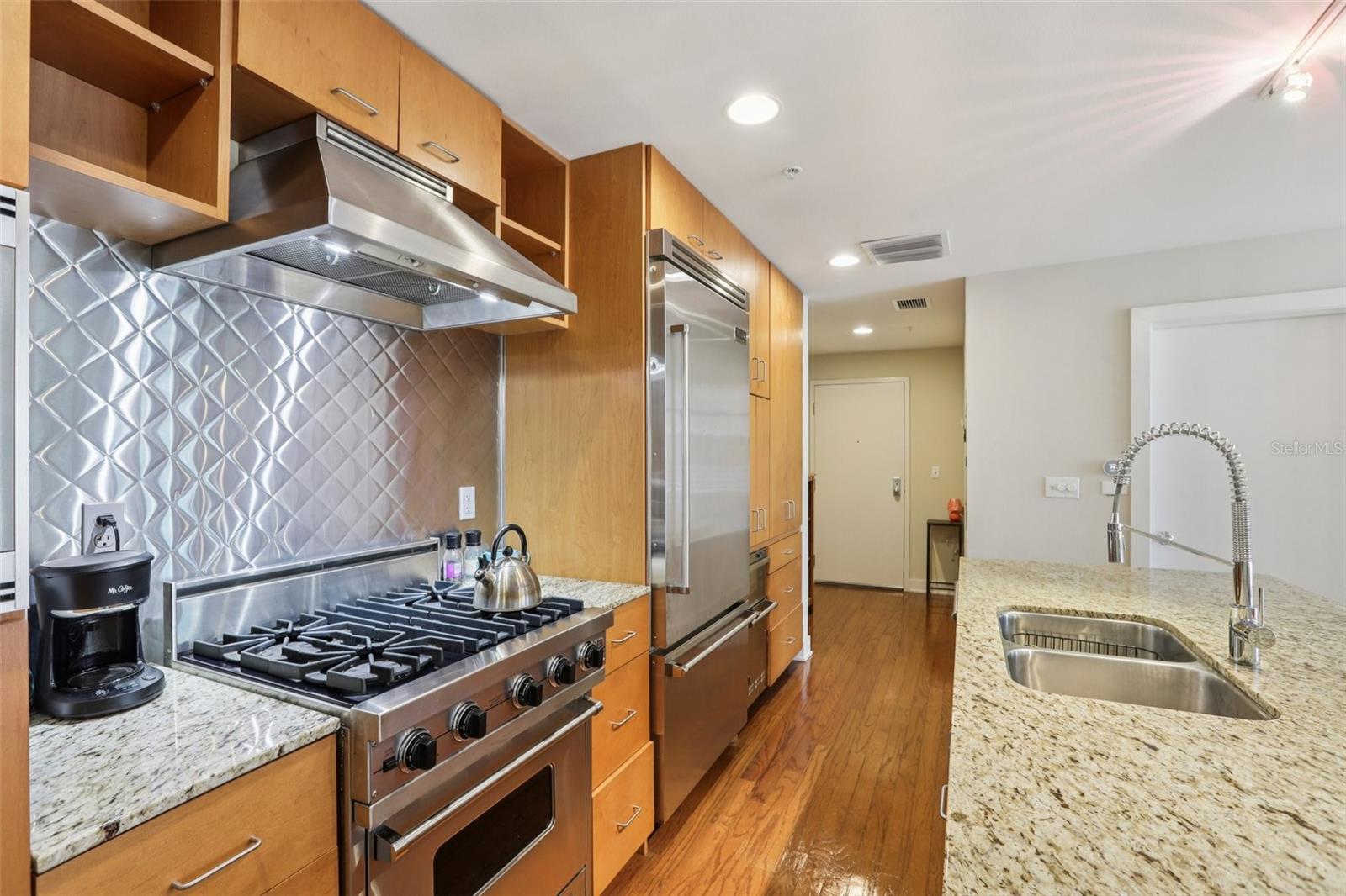 1120 E KENNEDY BOULEVARD 730