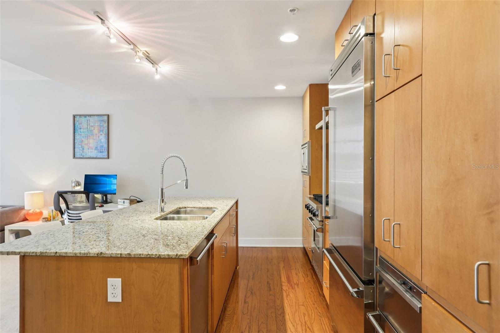 1120 E KENNEDY BOULEVARD 730