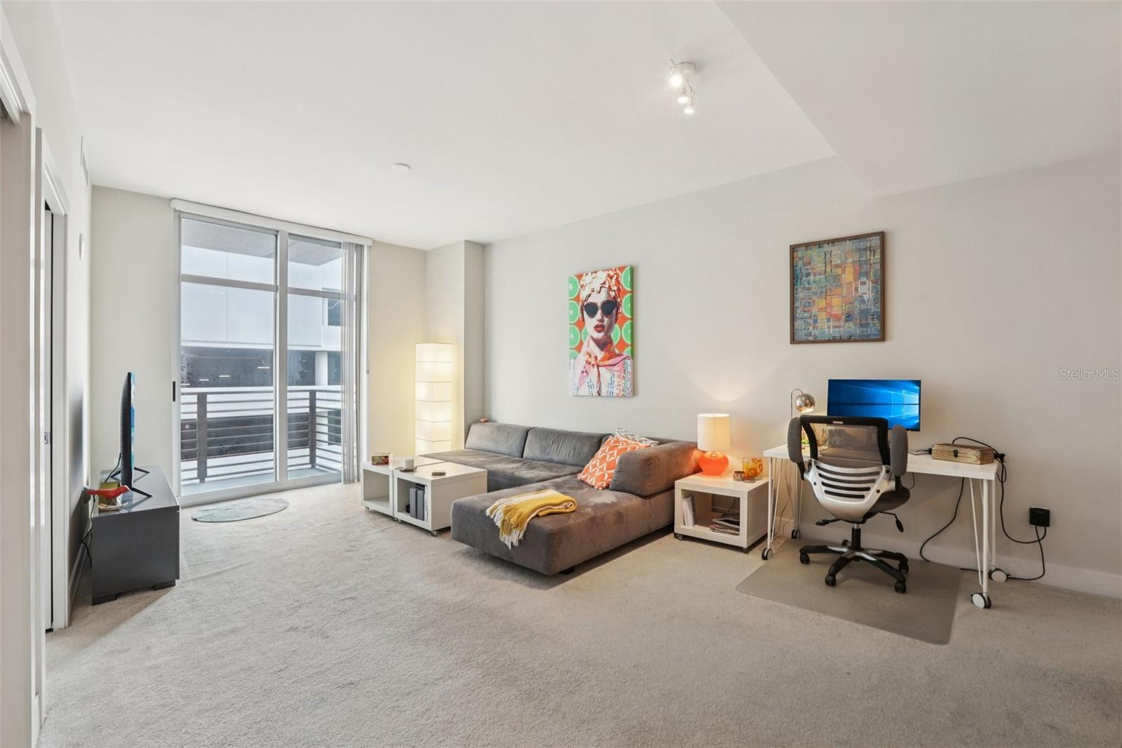 GRAND CENTRAL AT KENNEDY RESID - Residential