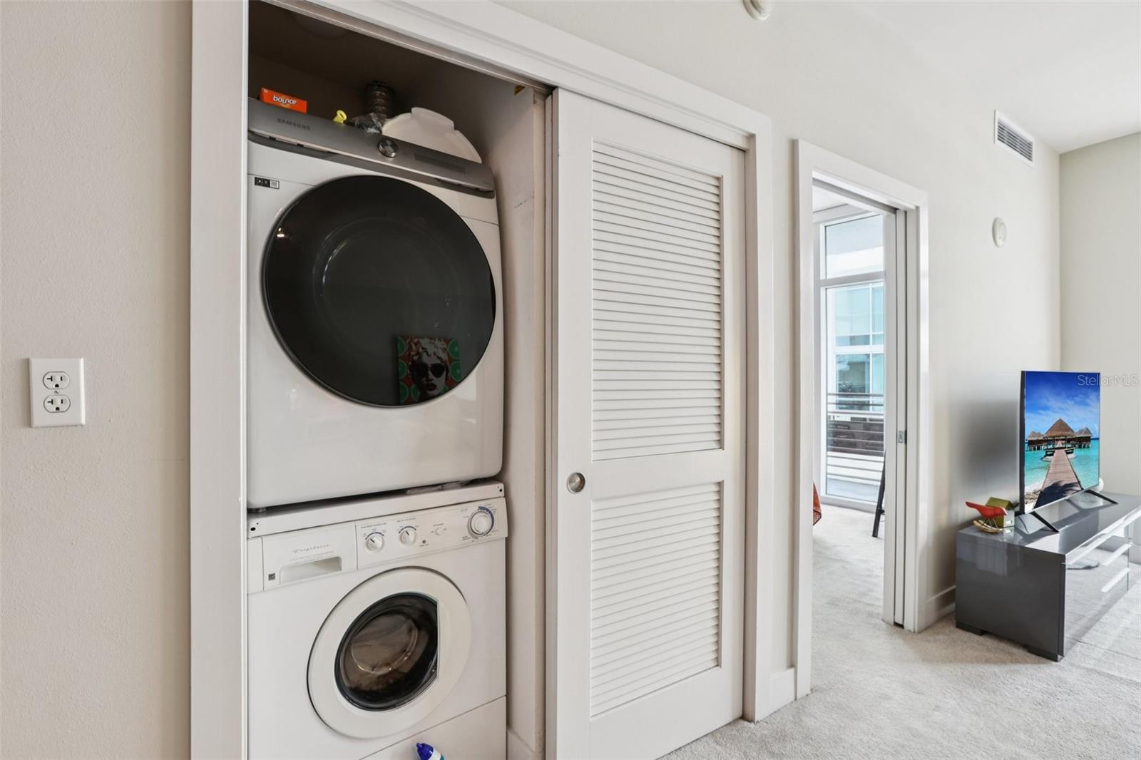 GRAND CENTRAL AT KENNEDY RESID - Residential