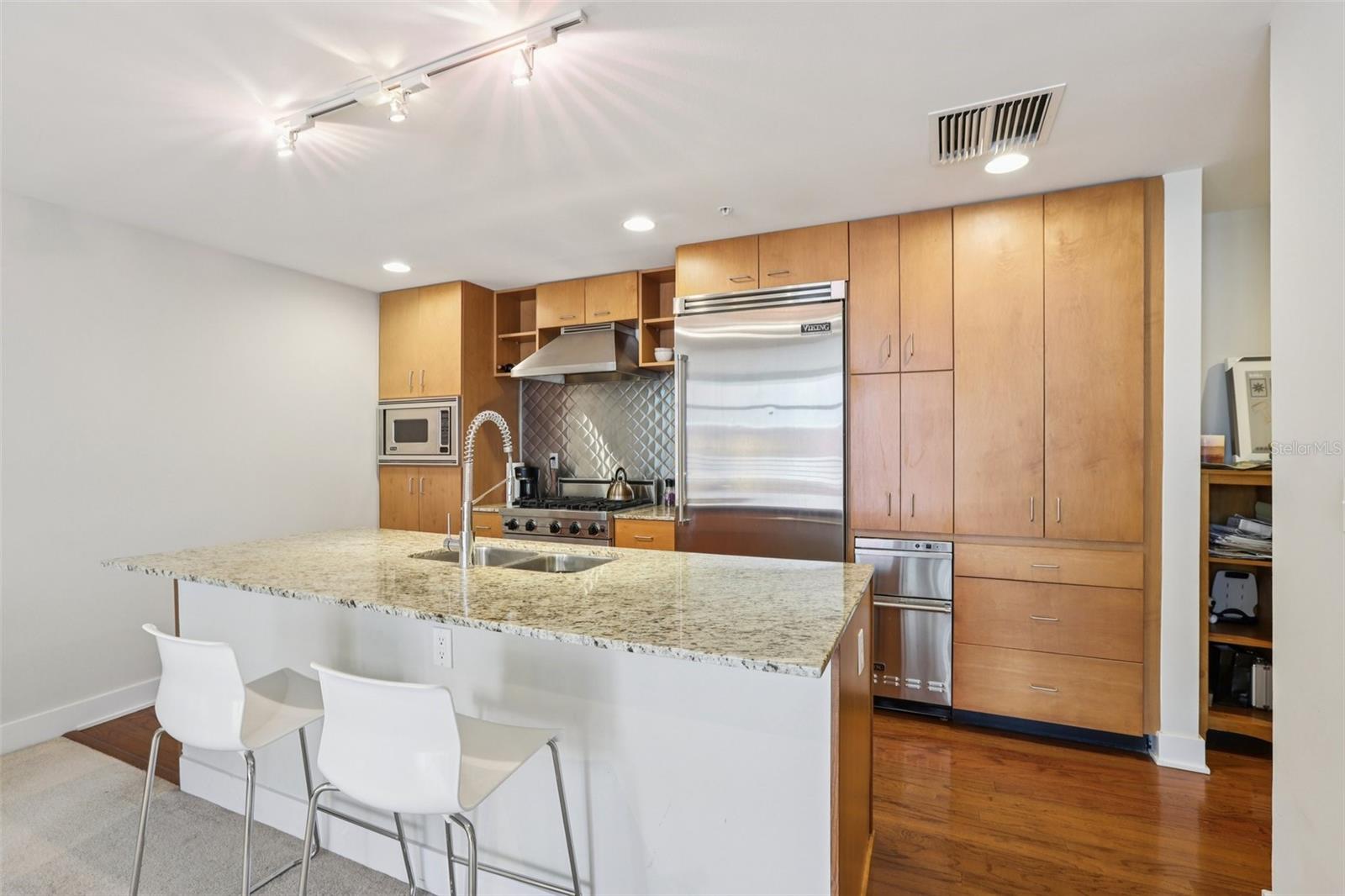 1120 E KENNEDY BOULEVARD 730