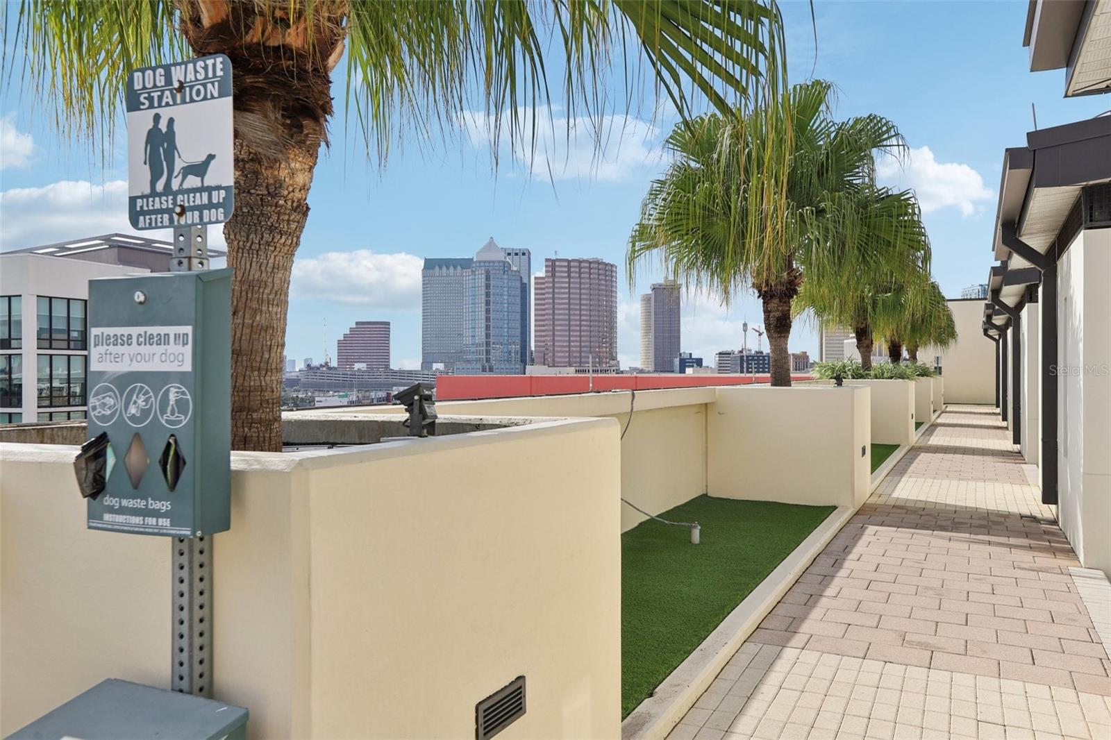 GRAND CENTRAL AT KENNEDY RESID - Residential