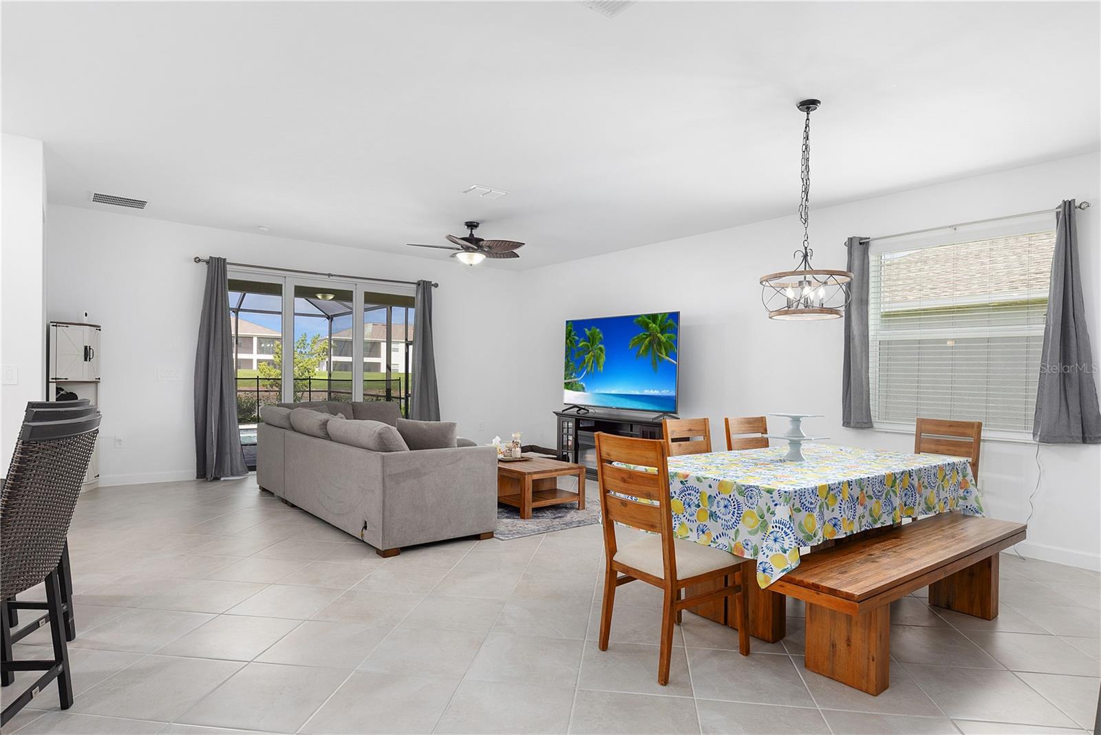 IBIS LNDG - Residential