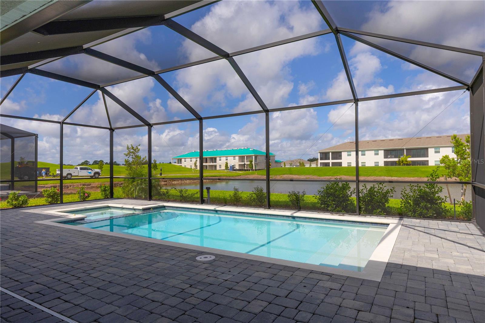 IBIS LNDG - Residential