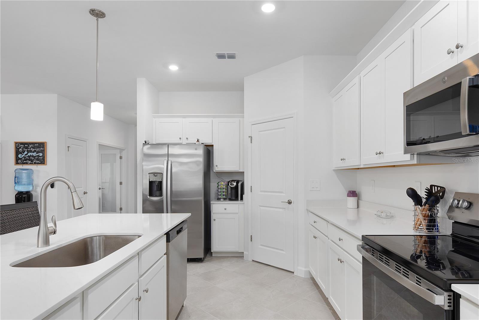 IBIS LNDG - Residential