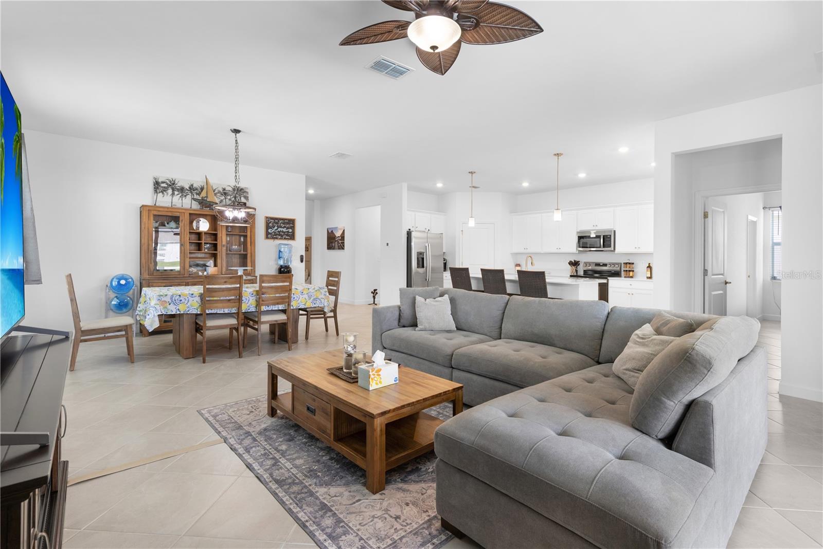 IBIS LNDG - Residential