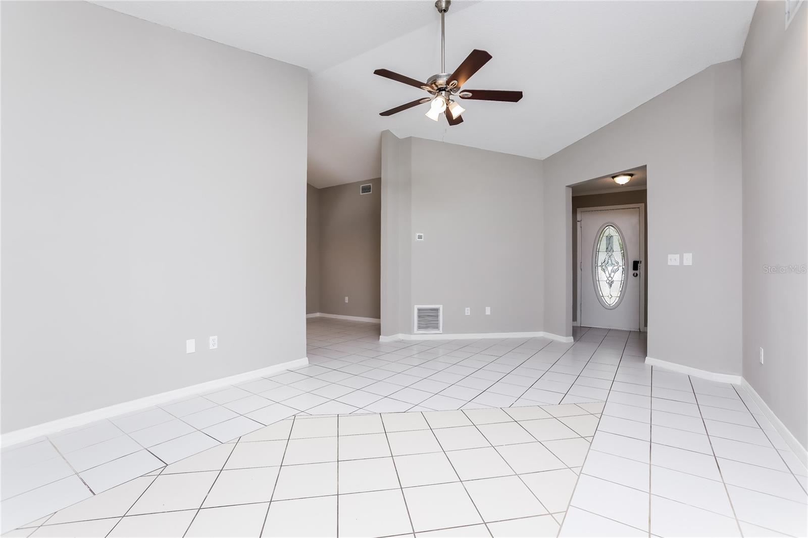 PLANTATION ESTATES UNIT 22 - Residential Lease