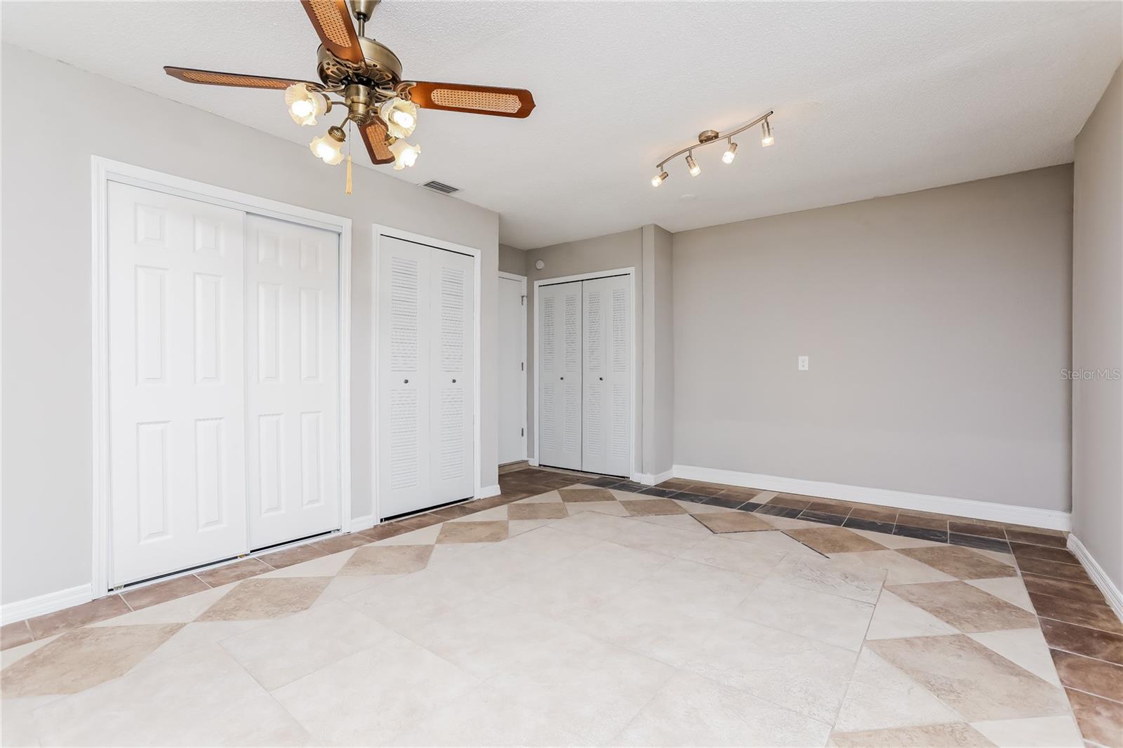 PLANTATION ESTATES UNIT 22 - Residential Lease