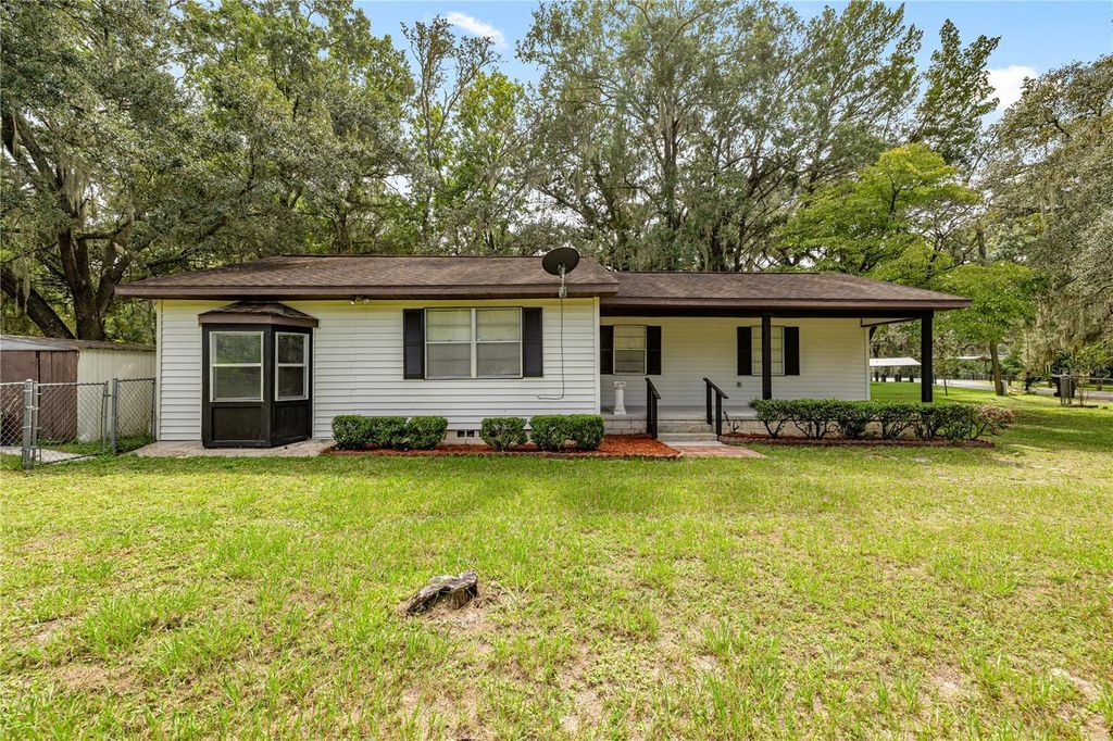 Photo of 2233 NW 3rd Avenue, Ocala, FL 34475 (MLS # OM710861)