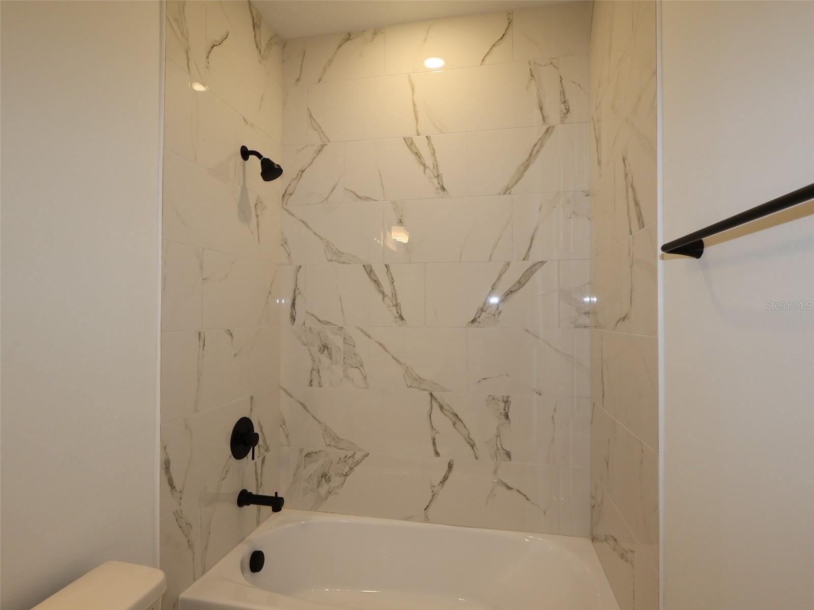 SWEETWATER VILLAS AT LAKEWOOD RANCH - Residential