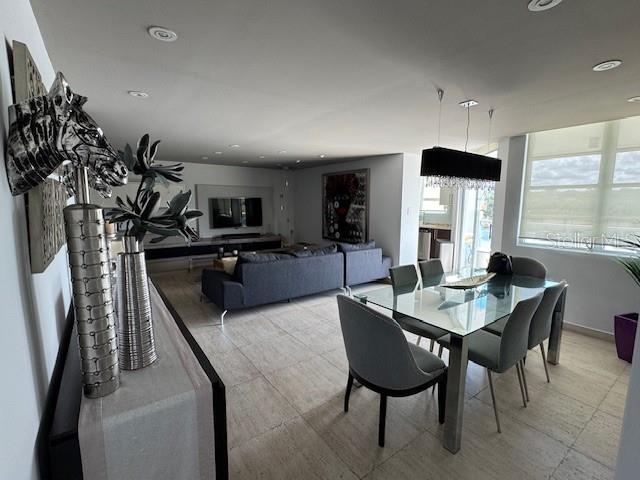 1386 AVE. SAN IGNACIO 611