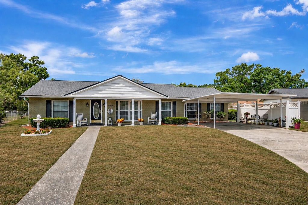Photo of 18318 Dolly Brook Lane, Lutz, FL 33549 (MLS # TB8507791)