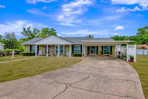 Photo of 18318 Dolly Brook Lane, Lutz, FL 33549 (MLS # TB8507791)