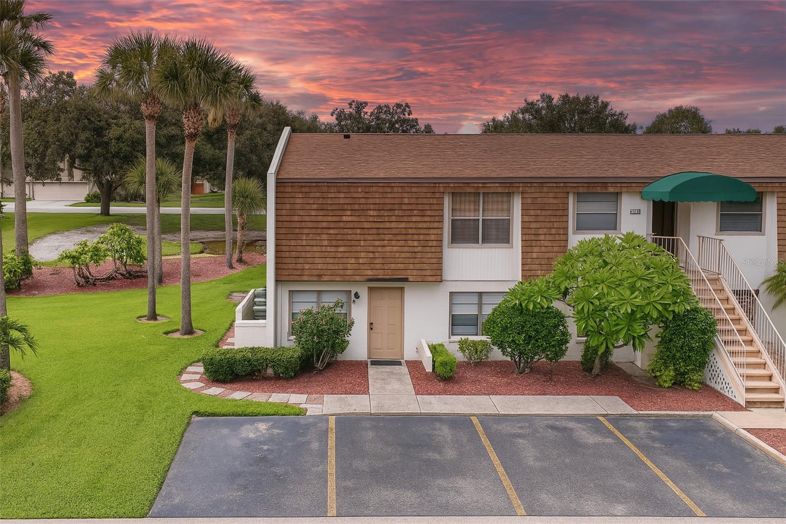 Affordable home ownership begins here in the heart of Mulberry’s Fuller Heights community! This ground-floor end-unit condo offers no upstairs neighbor and only one shared wall, giving you rare peace and privacy at a budget-friendly price. With 2 bedrooms, 1 bath, and approximately 662 sq ft, this first-floor unit is perfect for buyers looking to own without renting.
Completely updated in 2022, the unit features new cabinets, a seated walk-in shower, HVAC and water heater, modern appliances, a programmable keypad door lock, fresh paint, fans, lighting fixtures, and a deep basin sink. The open layout includes bar top kitchen seating, ample cabinets and pantry space, walk-in closets, and a tray ceiling in the living room opening to sliding glass doors with tranquil water views.
Enjoy maintenance-free living—your HOA covers lawn & landscape care, trash removal, pest control, pool and hot tub access, and cable-ready infrastructure. High-speed internet, including fiber-optic service, is also available—perfect for remote work or streaming.
This well-maintained, move-in-ready home combines convenience and comfort, located close to shopping, dining, and major highways with easy access to Lakeland, Plant City, and Tampa.
Ideal for first-time buyers, downsizers, or investors seeking a low-cost entry point with strong rental appeal. Don’t miss this rare opportunity to own a peaceful, private first-floor condo for less than most rentals—schedule your showing today.