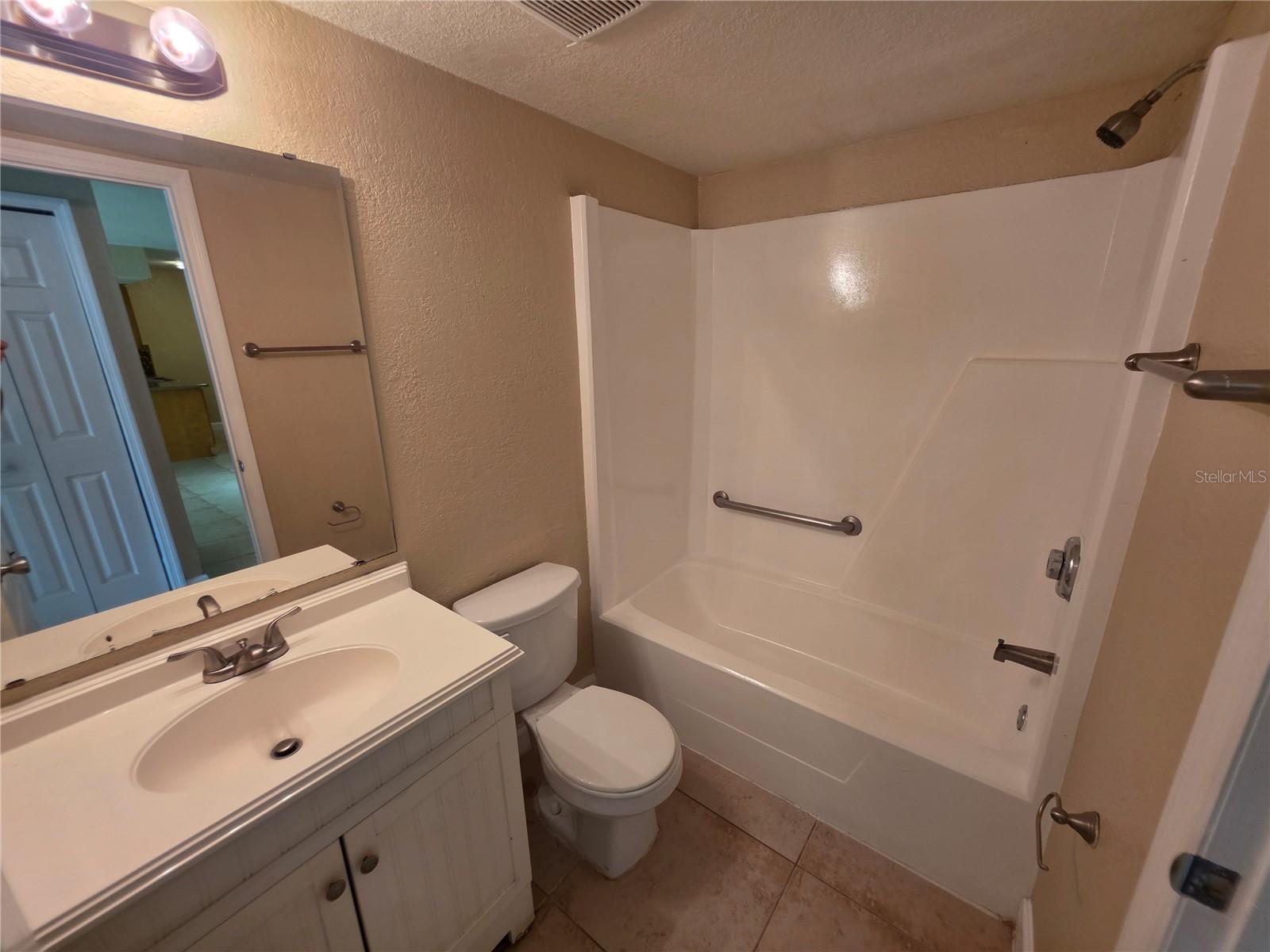THE HAMPTONS AT BRANDON A CONDO - Residential Lease